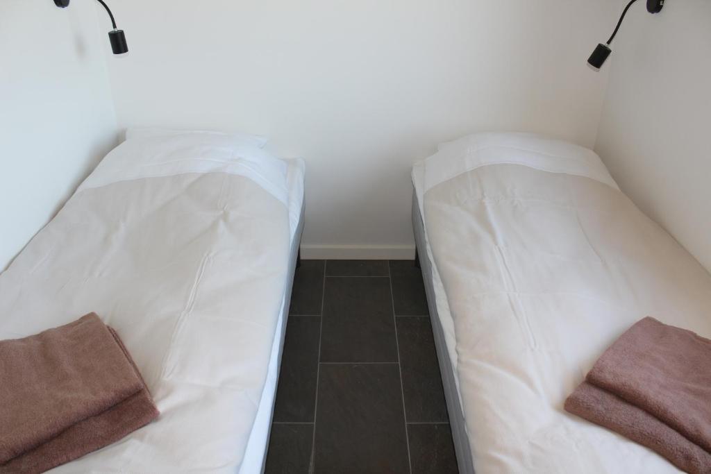 Icv Sleepwell Hotel Vrå Szoba fotó